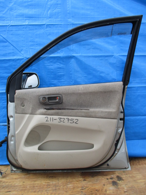Used Toyota Gaia INNER DOOR PANEL FRONT RIGHT